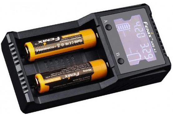 Chargeur de batterie FENIX ARE-A2 affichage digital.